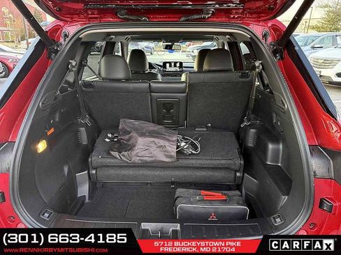 Used 2023 Mitsubishi Outlander SE image 12