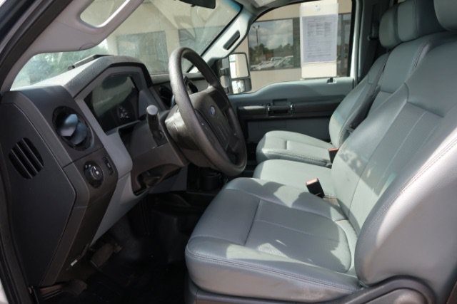 Used 2016 Ford F350 XL w/ Power Equipment Group RWD image 4