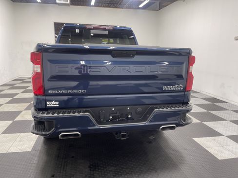 Used 2022 Chevrolet Silverado 1500 High Country image 3
