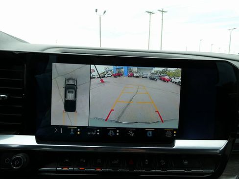 Used 2023 Chevrolet Silverado 1500 LTZ w/ Z71 Off-Road Package image 29