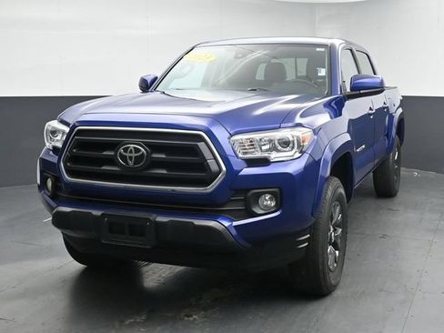 Used 2023 Toyota Tacoma SR5 AWD/4WD image 5