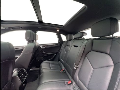 Used 2024 Porsche Macan Turbo AWD/4WD image 26