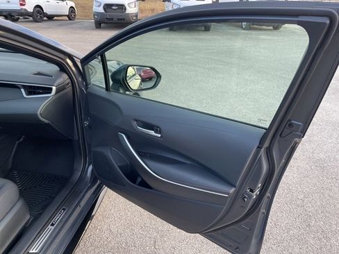 Used 2025 Toyota Corolla SE image 46