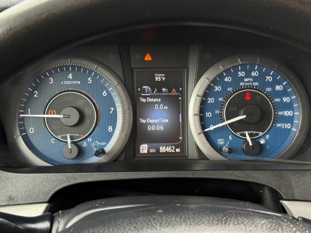Certified 2020 Toyota Sienna LE FWD image 36