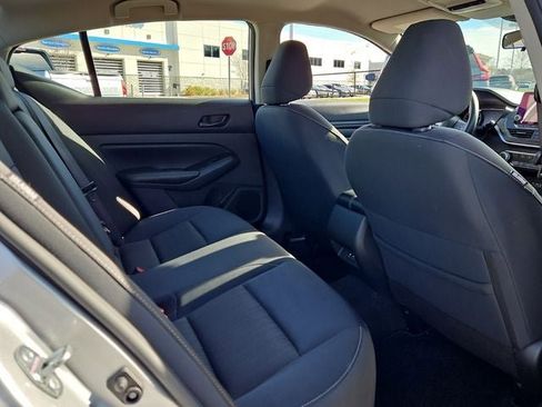 Used 2024 Nissan Altima 2.5 SV image 13