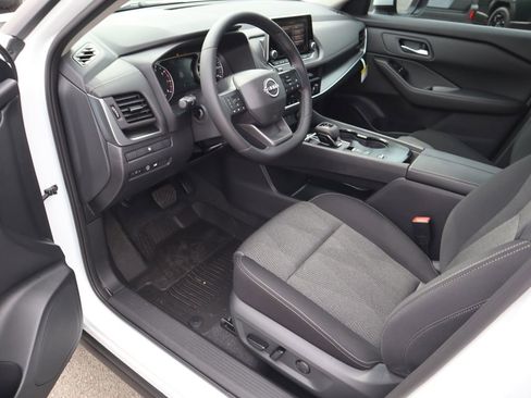 New 2026 Nissan Rogue SV w/ Cold Weather Package FWD image 13