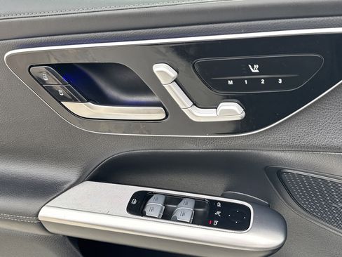 Used 2024 Mercedes-Benz GLC 300 image 26