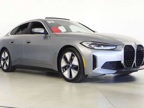 Used 2023 BMW i4 eDrive35 w/ Premium Package RWD image 4