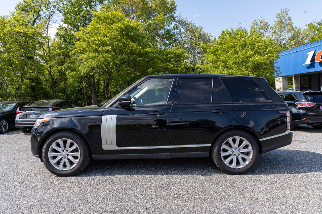 Used 2017 Land Rover Range Rover HSE AWD/4WD image 3