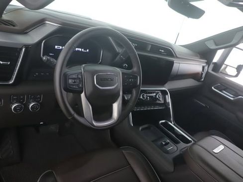 Used 2026 GMC Sierra 3500 Denali w/ Denali Reserve Package AWD/4WD image 17