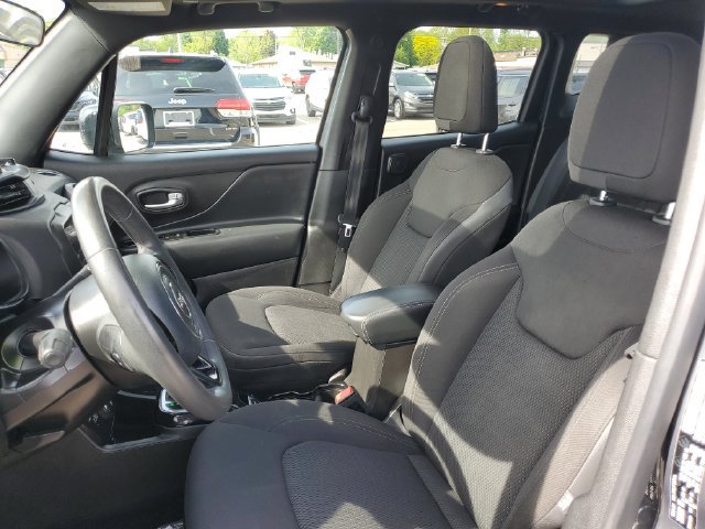 Used 2022 Jeep Renegade Altitude w/ Sun/Sound Group AWD/4WD image 5