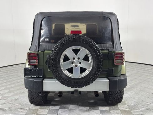 Used 2009 Jeep Wrangler Sahara AWD/4WD image 6
