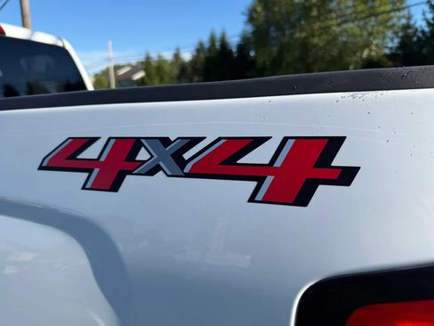 Used 2019 Chevrolet Silverado 2500 W/T AWD/4WD image 40