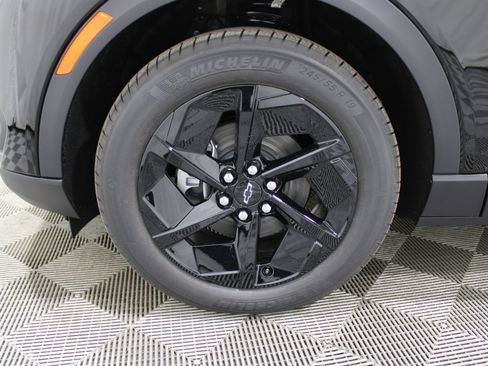 New 2026 Chevrolet Equinox EV LT image 37