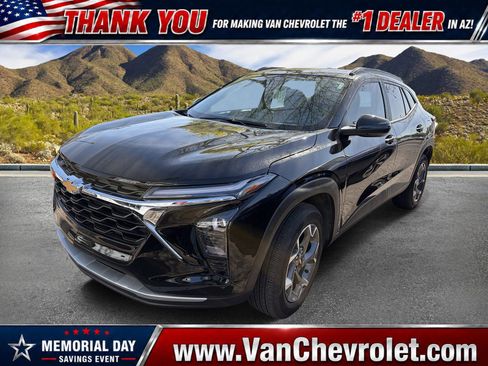 Used 2026 Chevrolet Trax LT w/ Driver Confidence Package FWD image 1
