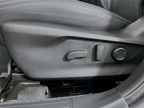 Used 2024 Subaru Forester Limited image 22