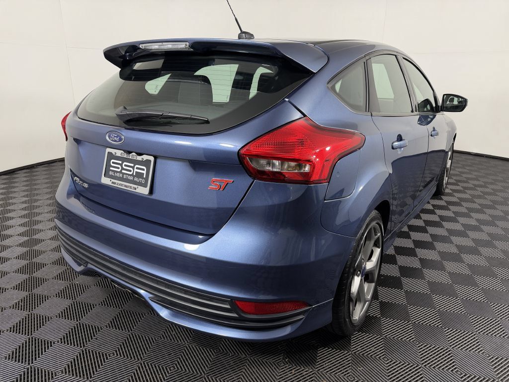 Used 2018 Ford Focus ST FWD image 7