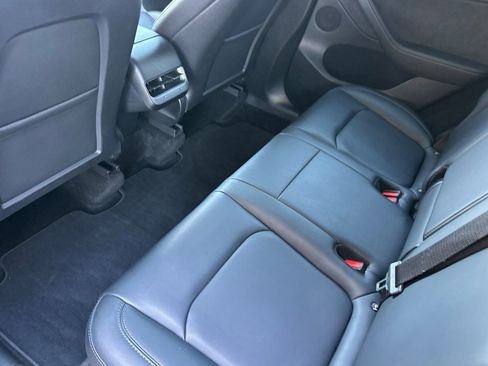 Used 2023 Tesla Model Y Long Range image 13