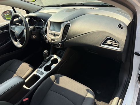 Used 2016 Chevrolet Cruze LS FWD image 30