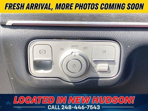 Used 2025 Mercedes-Benz GLS 450 4MATIC image 18