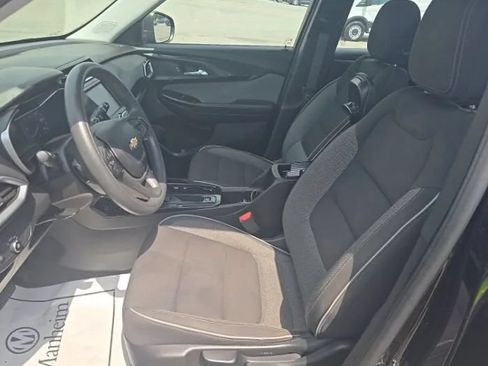Used 2021 Chevrolet TrailBlazer LS FWD image 5