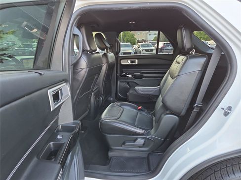 Used 2022 Ford Explorer ST w/ Equipment Group 401A AWD/4WD image 23