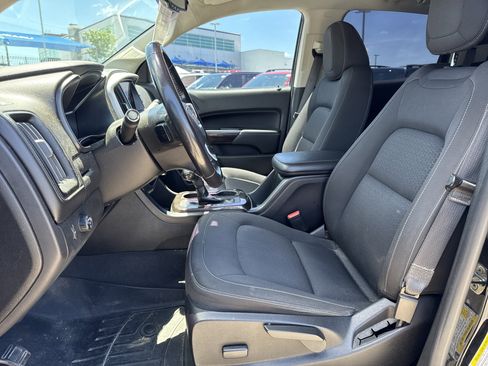 Used 2019 GMC Canyon SLE w/ Elevation Edition RWD image 16