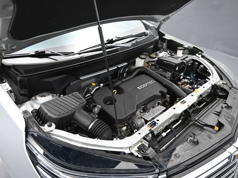 Used 2022 Chevrolet Equinox Premier image 18