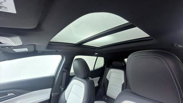 Used 2025 Chevrolet Equinox EV LT w/ Convenience Package FWD image 37