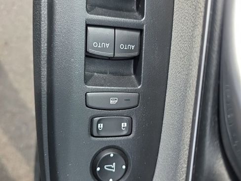 Used 2019 Honda CR-V EX image 12