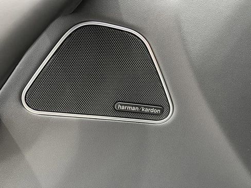 Used 2024 Maserati Levante Modena Ultima image 17