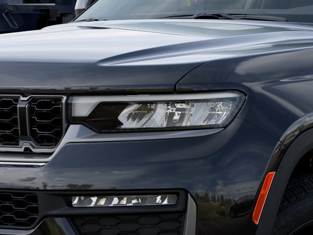 New 2027 Jeep Grand Cherokee Limited RWD image 10