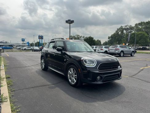 Used 2022 MINI Cooper Countryman FWD image 3