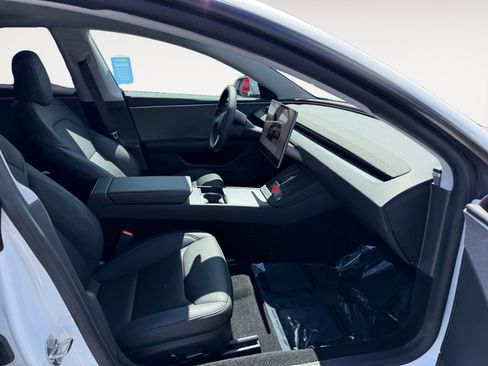 Used 2024 Tesla Model 3 Standard Range RWD image 19