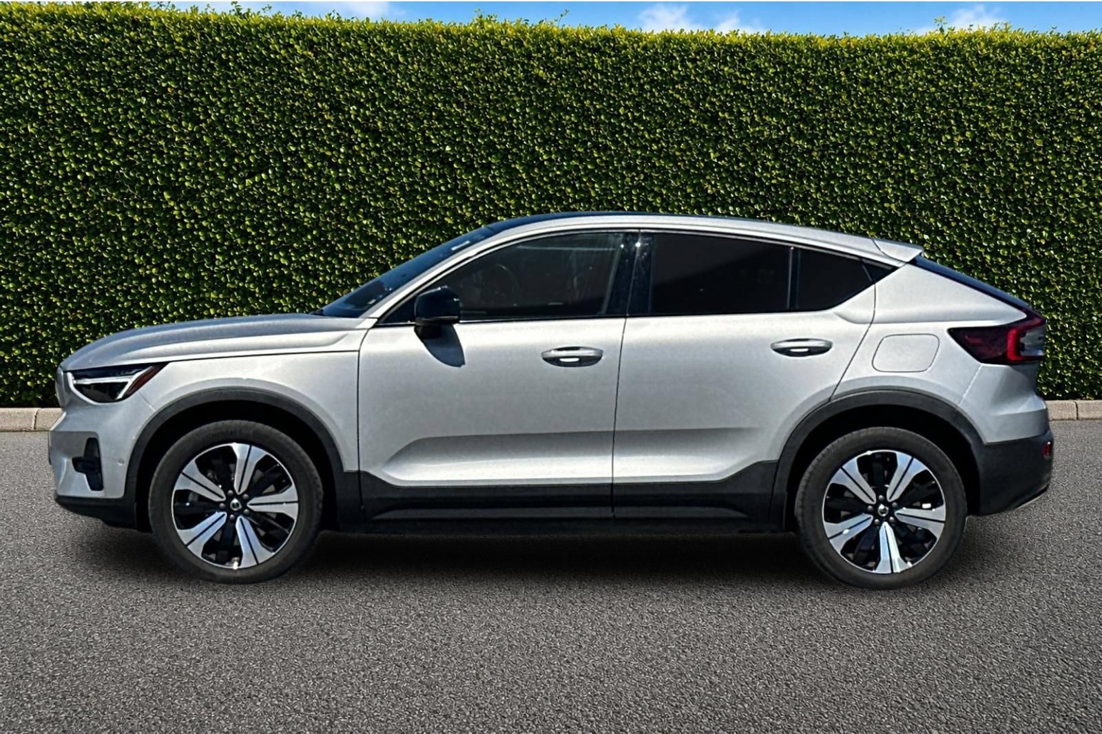 Used 2023 Volvo C40 P8 Recharge Plus AWD/4WD image 7