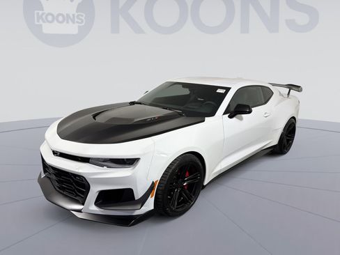 Used 2021 Chevrolet Camaro ZL1 image 1