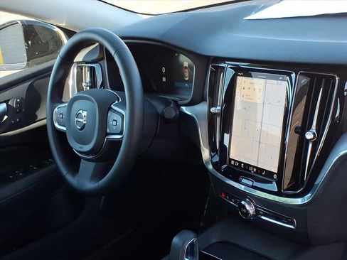 Used 2025 Volvo S60 B5 Core image 20