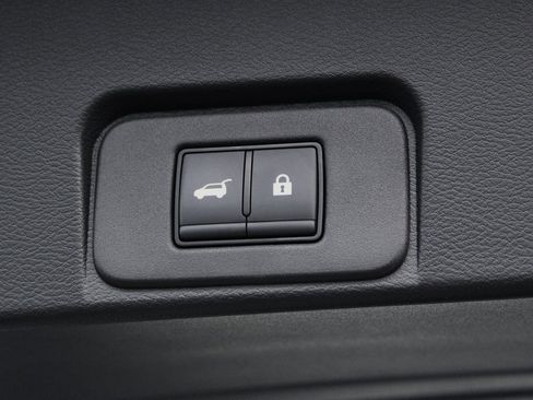 Certified 2025 Nissan Rogue SL w/ Tech Package image 21