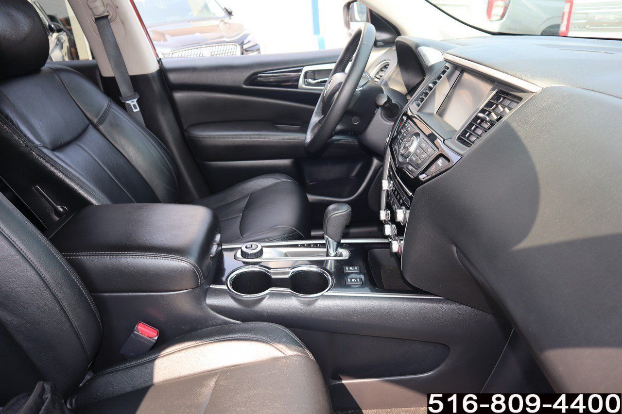 Used 2018 Nissan Pathfinder SV w/ SV Tech Package AWD/4WD image 30