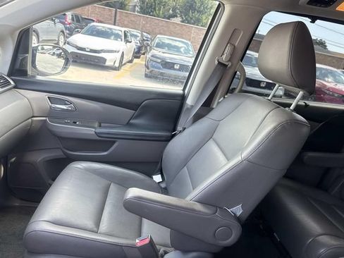 Used 2014 Honda Odyssey Touring image 16