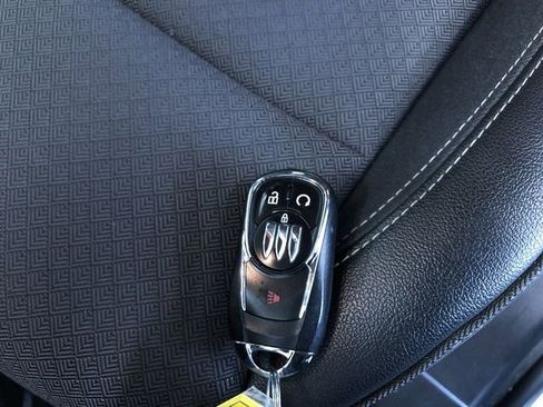Used 2025 Buick Encore GX Preferred AWD/4WD image 33