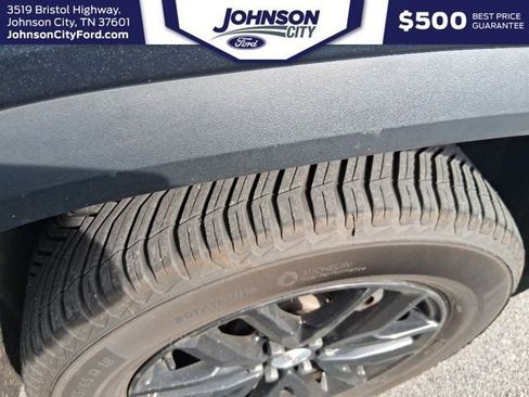 Used 2019 GMC Acadia SLT AWD/4WD image 32