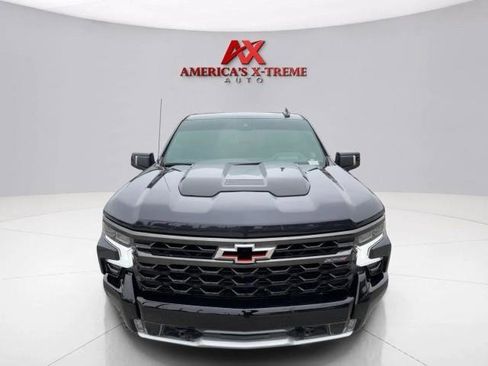 Used 2024 Chevrolet Silverado 1500 ZR2 w/ Technology Package AWD/4WD image 9