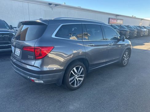 Used 2016 Honda Pilot Touring image 7