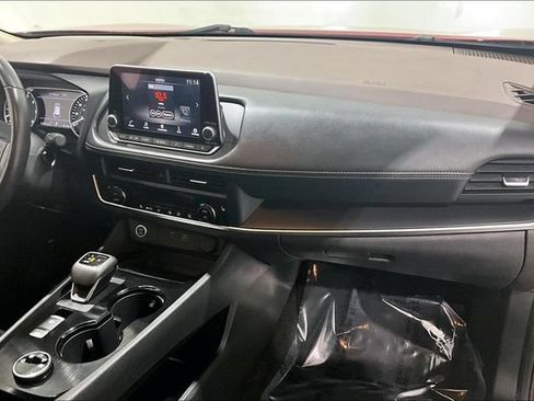 Used 2023 Nissan Rogue S AWD/4WD image 33