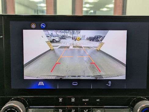 Used 2024 Chevrolet Colorado Trail Boss w/ Safety Package image 15