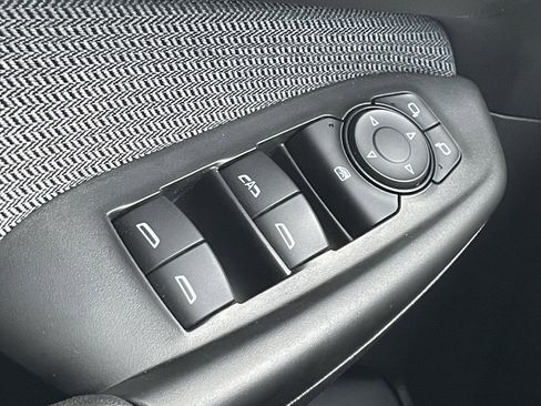 Used 2024 Chevrolet TrailBlazer LT w/ Driver Confidence Package FWD image 16
