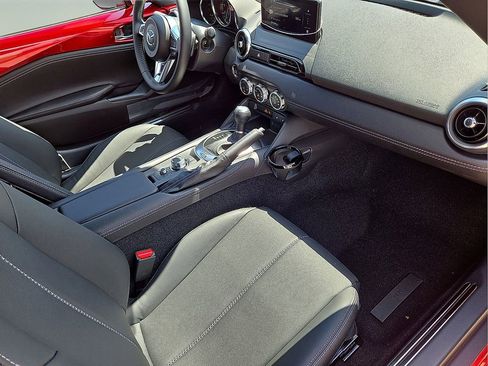 New 2025 MAZDA MX-5 Miata Grand Touring w/ Appearance Package image 17