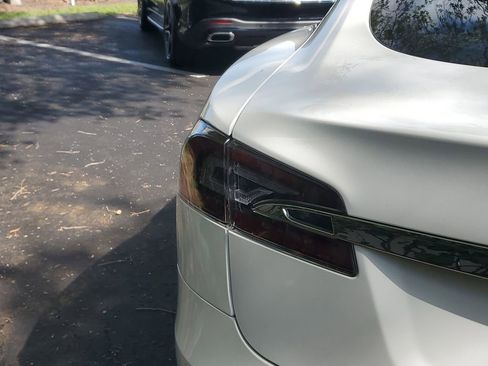 Used 2019 Tesla Model S Long Range AWD/4WD image 28
