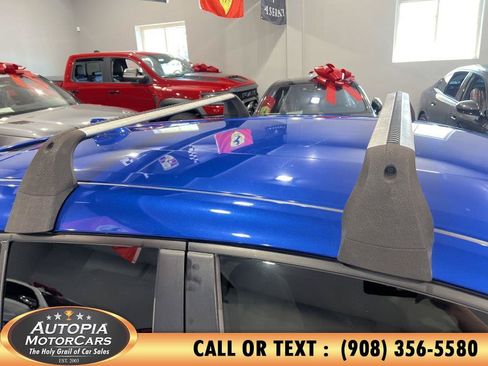 Used 2019 Toyota C-HR XLE FWD image 31